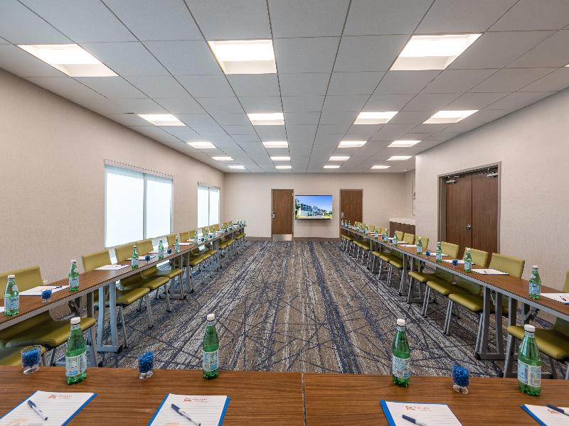 Holiday Inn Express & Suites Greenwood Mall image