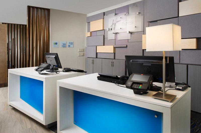 Holiday Inn Express & Suites Greenwood Mall image