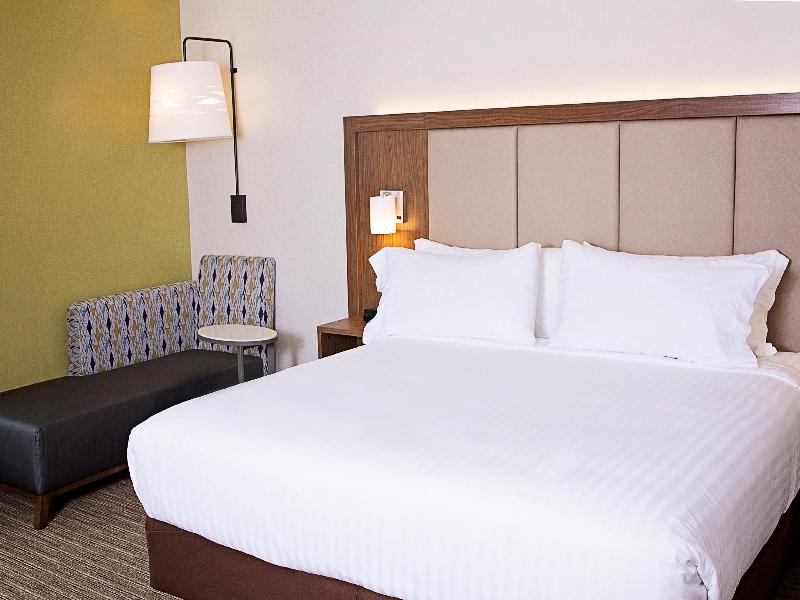 Holiday Inn Express & Suites Greenwood Mall image