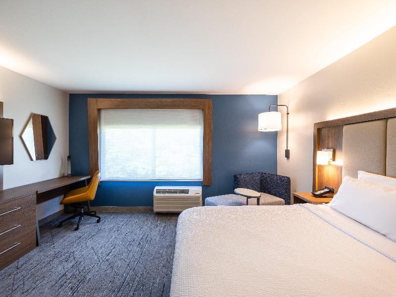 Holiday Inn Express & Suites Greenwood Mall image