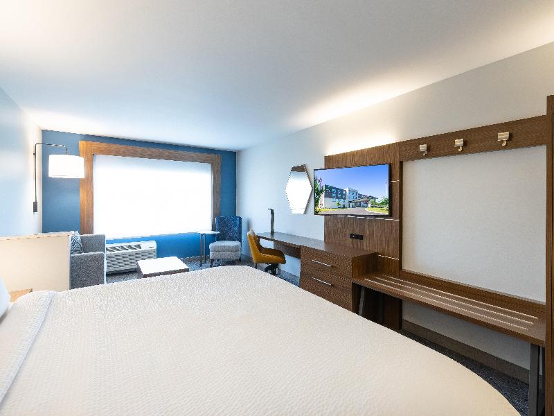 Holiday Inn Express & Suites Greenwood Mall image