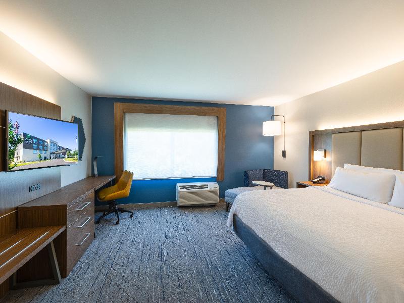 Holiday Inn Express & Suites Greenwood Mall image