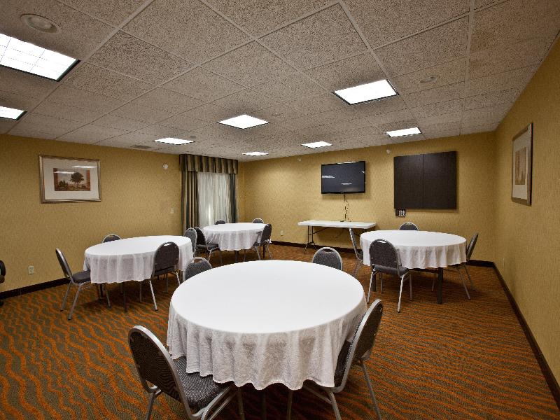 Holiday Inn Express and Suites Plymouth image