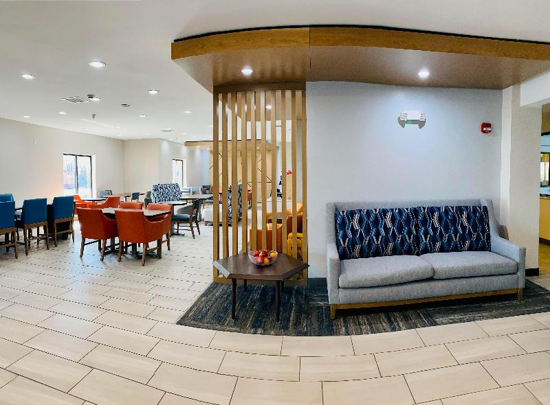 Holiday Inn Express and Suites Plymouth image