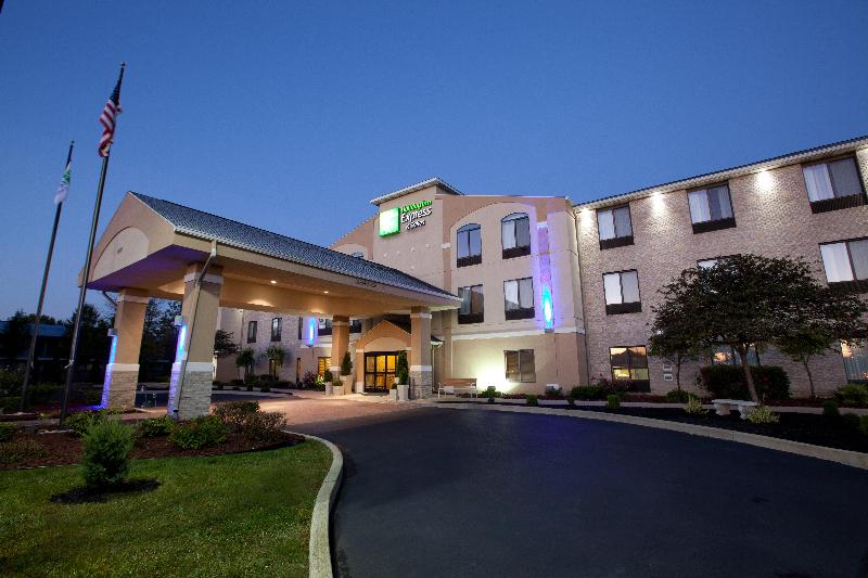 Holiday Inn Express and Suites Plymouth image