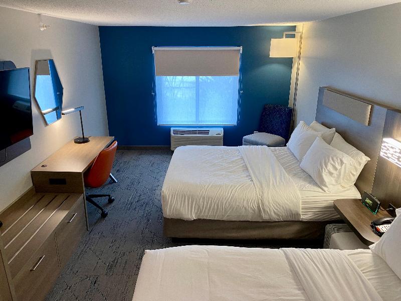 Holiday Inn Express and Suites Plymouth image