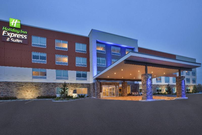 Holiday Inn Express & Suites Parkersburg East IHG