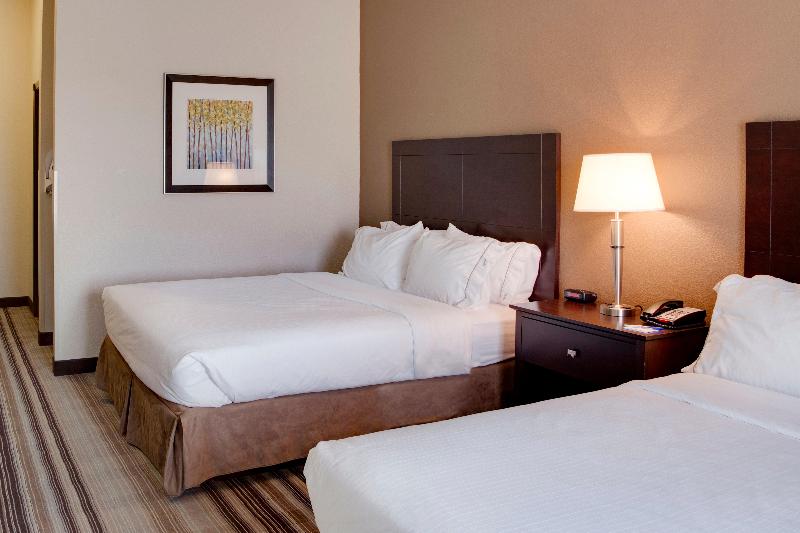 Holiday Inn Express and Suites Nevada