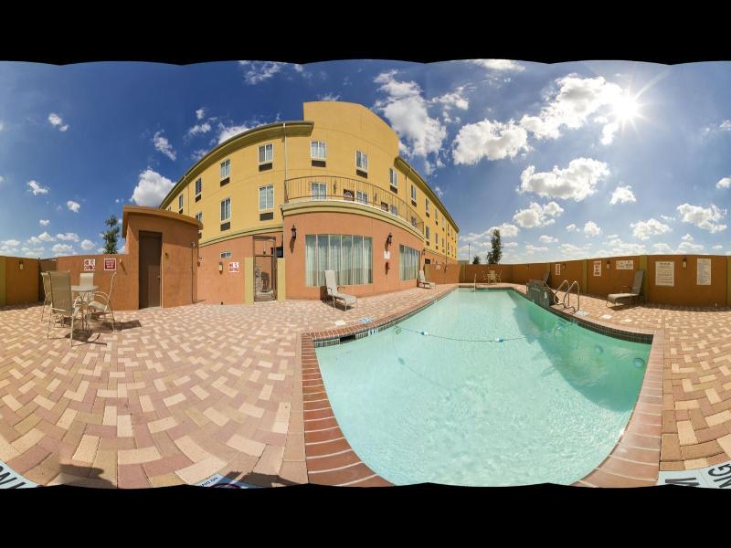 Holiday Inn Express and Suites Rio Grande City image