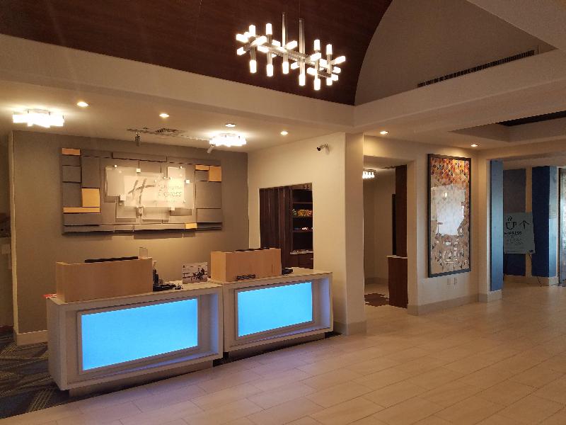Holiday Inn Express and Suites Rio Grande City image