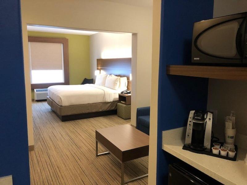 Holiday Inn Express and Suites Rio Grande City image