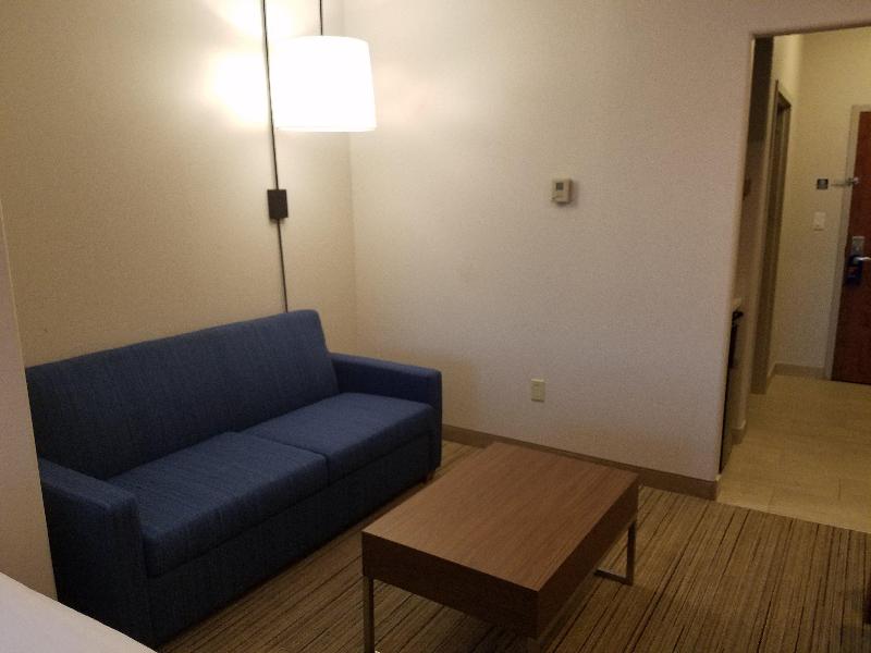 Holiday Inn Express and Suites Rio Grande City image