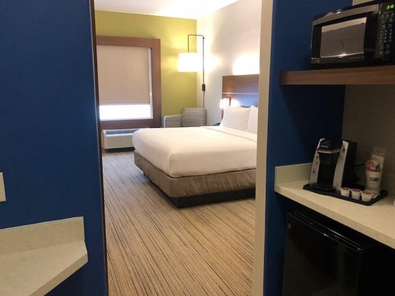 Holiday Inn Express and Suites Rio Grande City image