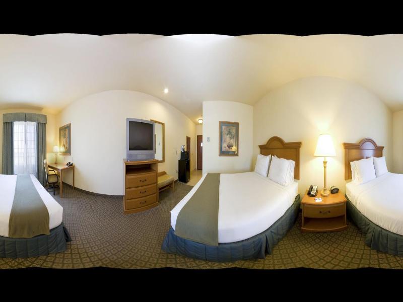 Holiday Inn Express and Suites Rio Grande City image 5