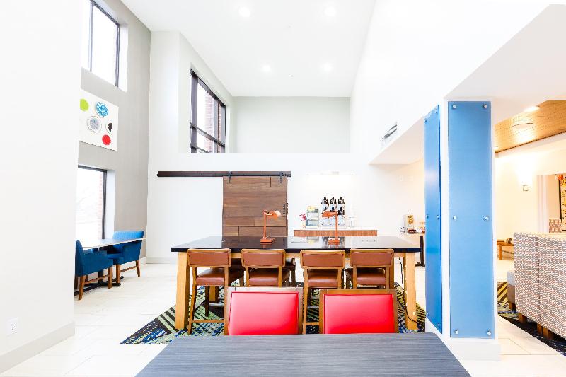 Holiday Inn Express & Suites Shelbyville By IHG image