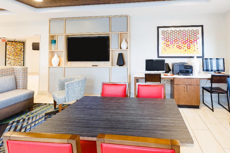 Holiday Inn Express & Suites Shelbyville By IHG image