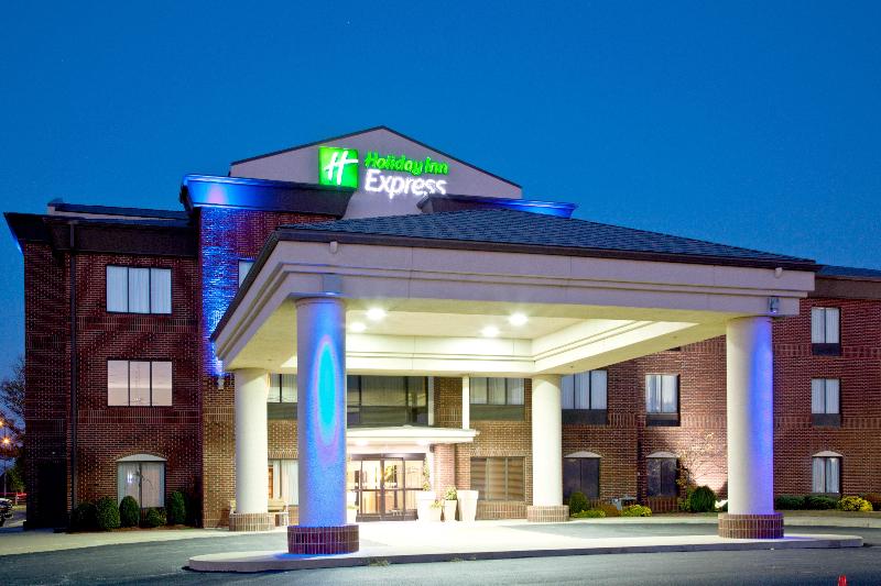 Holiday Inn Express & Suites Shelbyville By IHG image