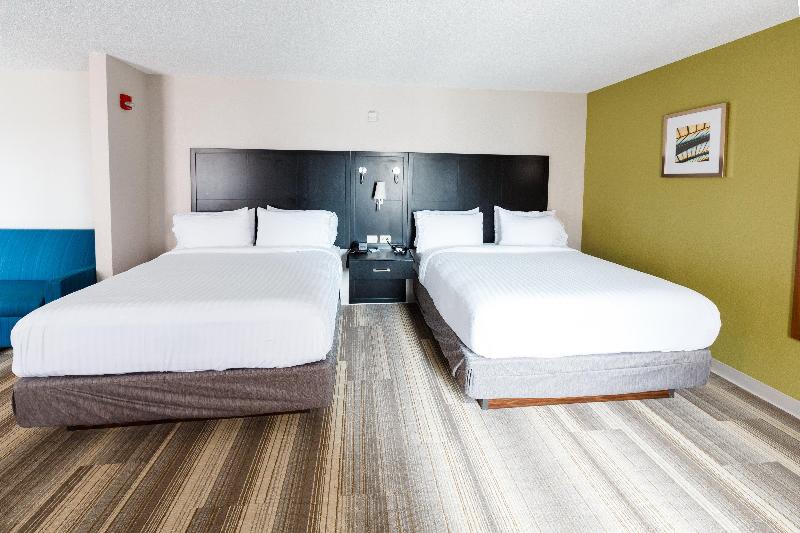 Holiday Inn Express & Suites Shelbyville By IHG image
