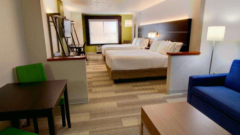 Holiday Inn Express and Suites Sioux Center