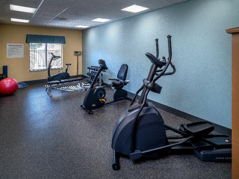 Holiday Inn Express and Suites Lebanon