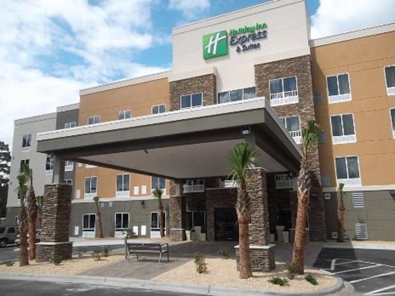 Holiday Inn Express and Suites Southport Oak Islan image