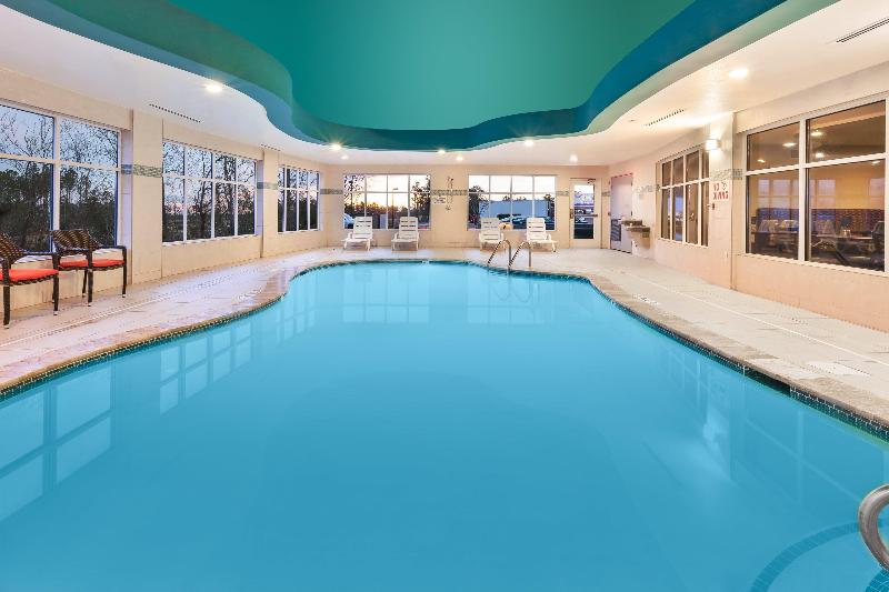 Holiday Inn Express and Suites Southport Oak Islan image