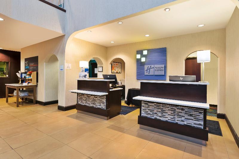Holiday Inn Express and Suites Southport Oak Islan image