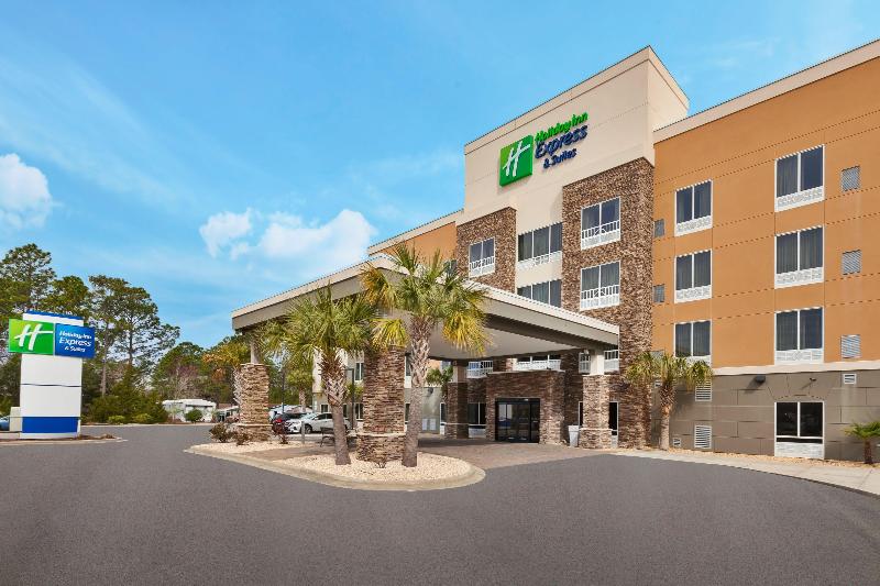 Holiday Inn Express and Suites Southport Oak Islan image