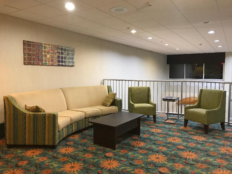 Holiday Inn Express and Suites Southport Oak Islan image