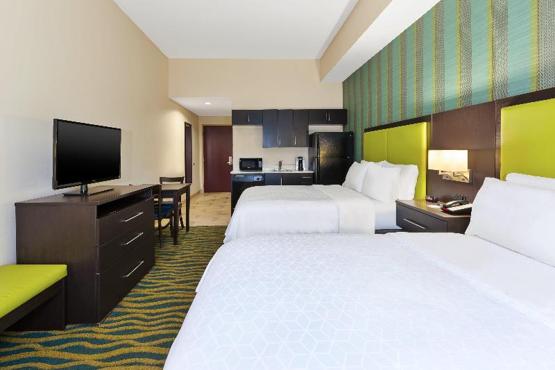 Holiday Inn Express and Suites Southport Oak Islan image