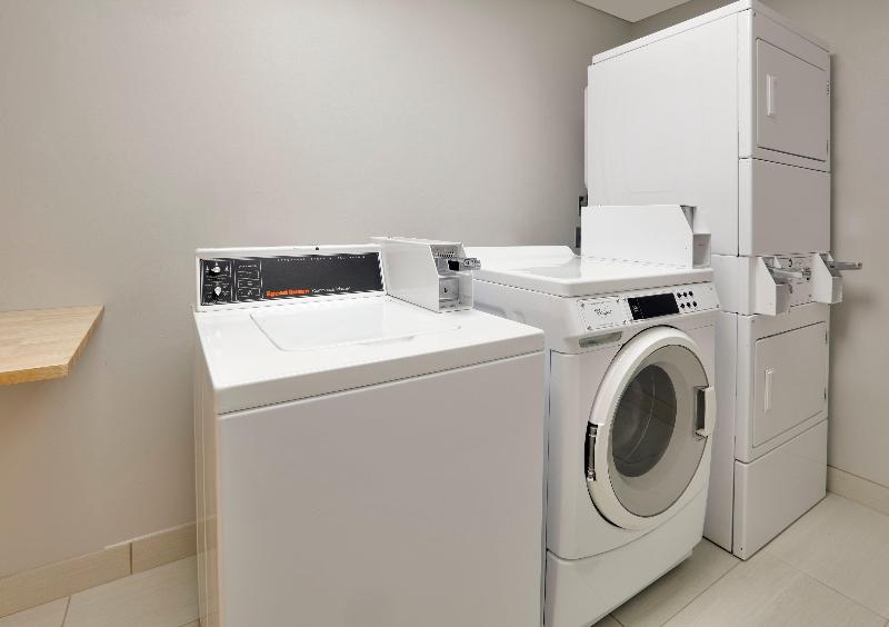 Holiday Inn Express Suites Irving Conv Ctr Las Col image