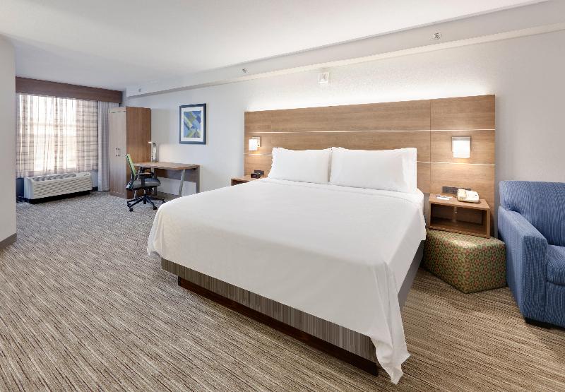 Holiday Inn Express Suites Irving Conv Ctr Las Col image