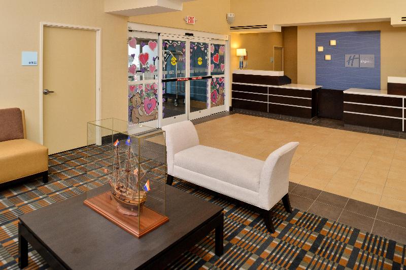 Holiday Inn Express Suites Peekskill-Lower Hudson image