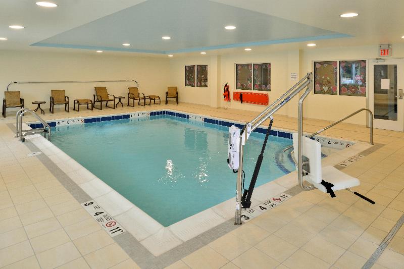 Holiday Inn Express Suites Peekskill-Lower Hudson image