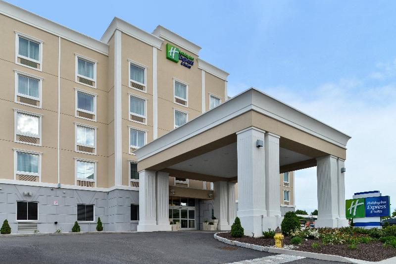 Holiday Inn Express Suites Peekskill-Lower Hudson image