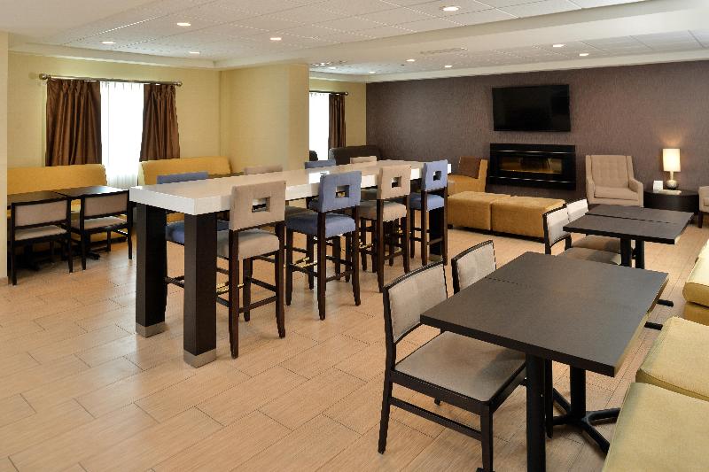 Holiday Inn Express Suites Peekskill-Lower Hudson image