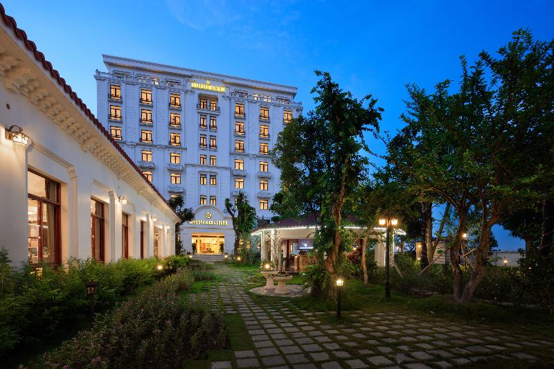 Ninh Binh Hidden Charm Hotel And Resort