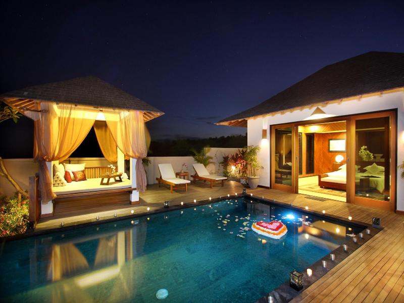 Airis Luxury Villas & Spa image