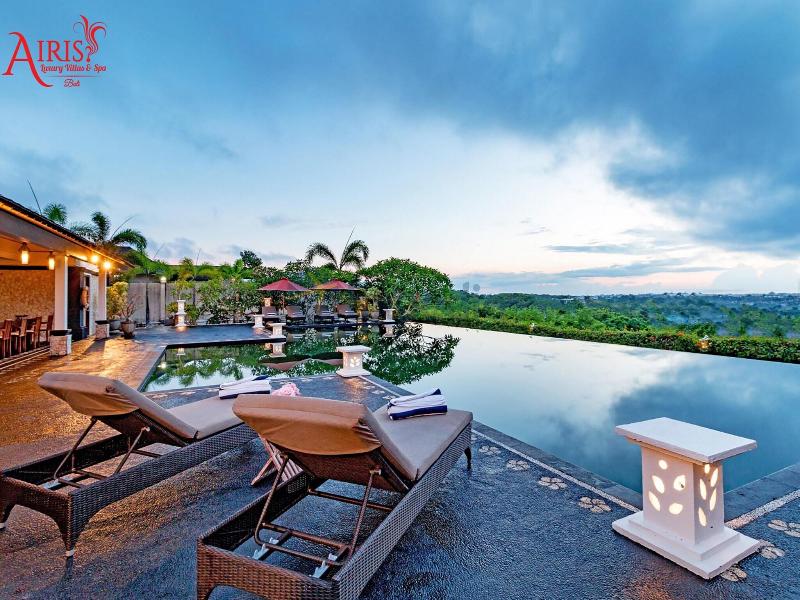 Airis Luxury Villas & Spa image