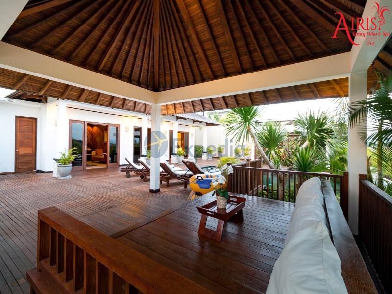 Airis Luxury Villas & Spa image