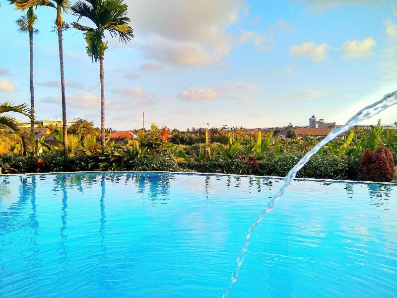 Nipuri Resort & Restaurant image