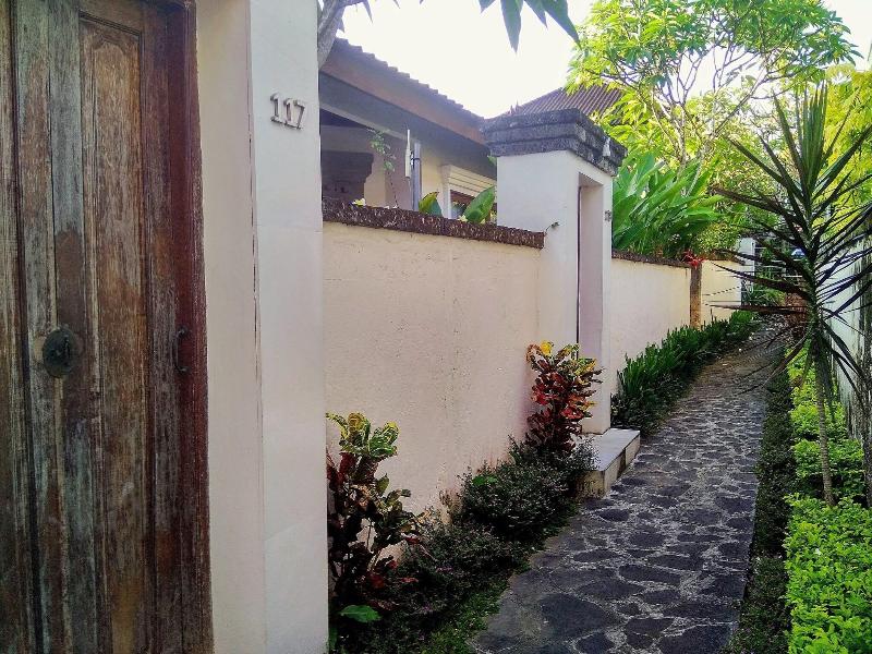 Nipuri Resort & Restaurant image