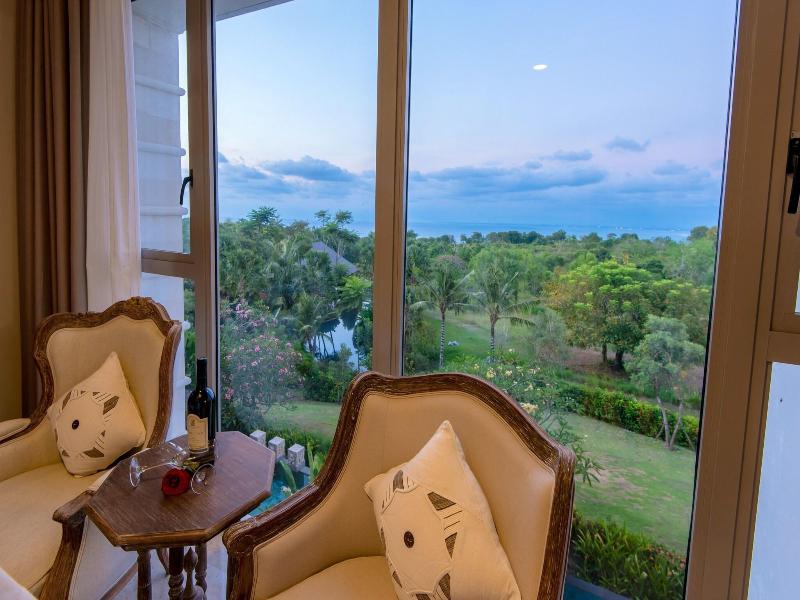 Luxury Apartment at AYANA Residences image