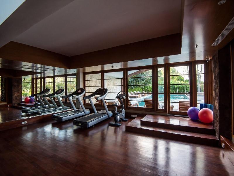 Luxury Apartment at AYANA Residences image