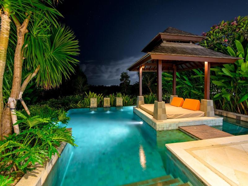 Luxury Apartment at AYANA Residences image
