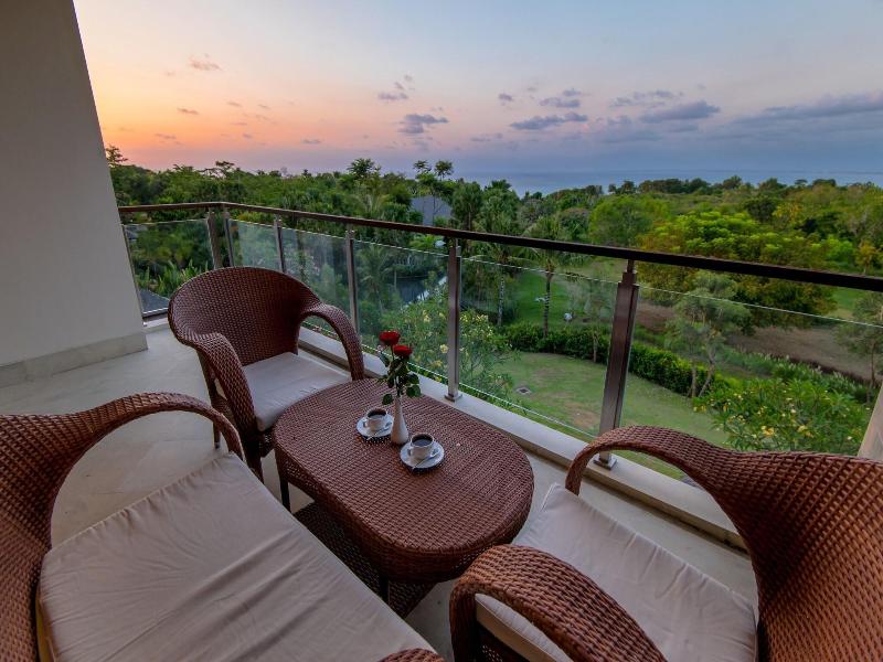 Luxury Apartment at AYANA Residences image