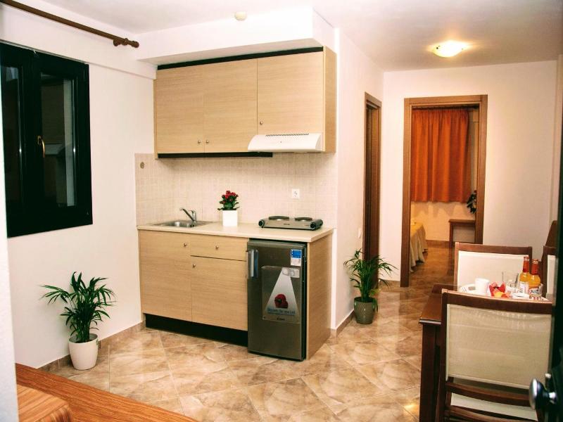 Ippoliti Village image