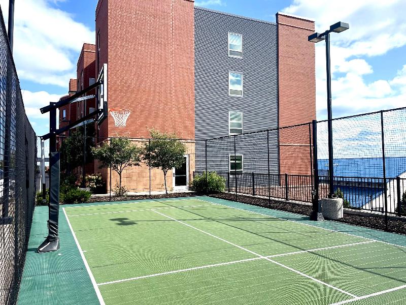 Staybridge Suites Marquette image
