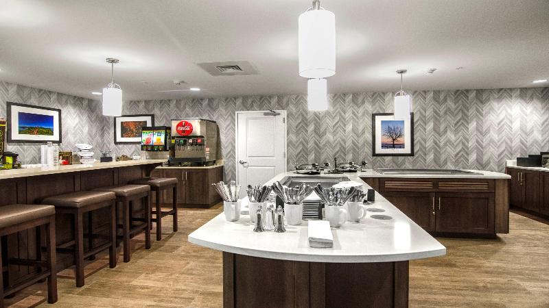 Staybridge Suites Marquette image