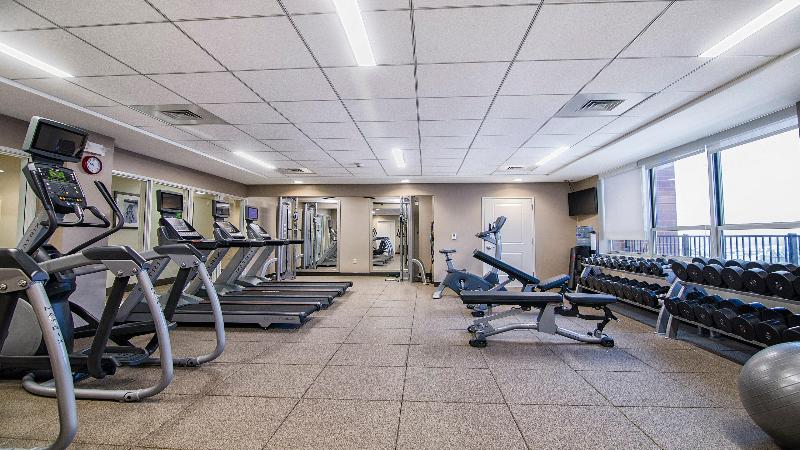 Staybridge Suites Marquette image